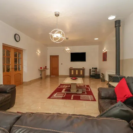 Summervale House *